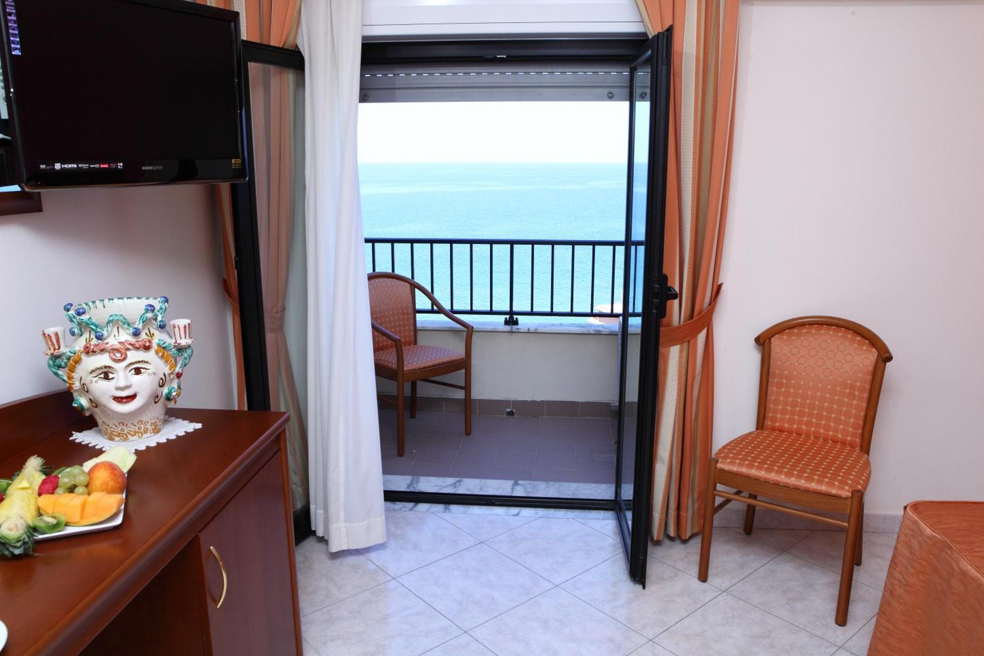 Za Maria Hotel 3*
